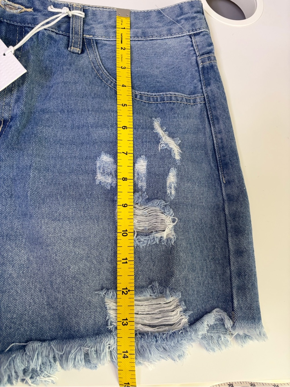 NWT KanCan High Rise Distressed Frayed Denim Shorts KC9206M Size 28 / W9 - Picture 11 of 11
